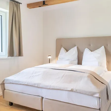 Eden Grossbichl Lejlighed Sauerfeld